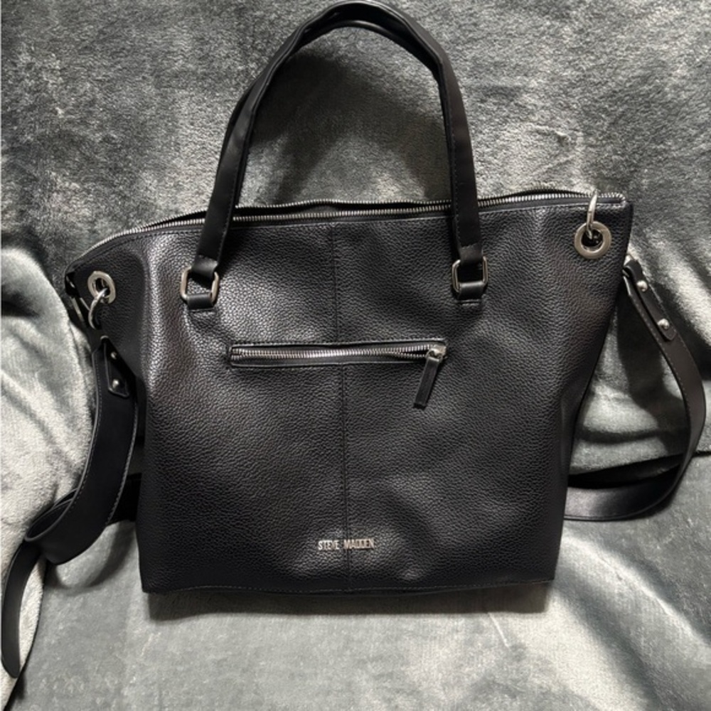 Brand New Steve Madden pebbled leather crossbody shoulder purse, black